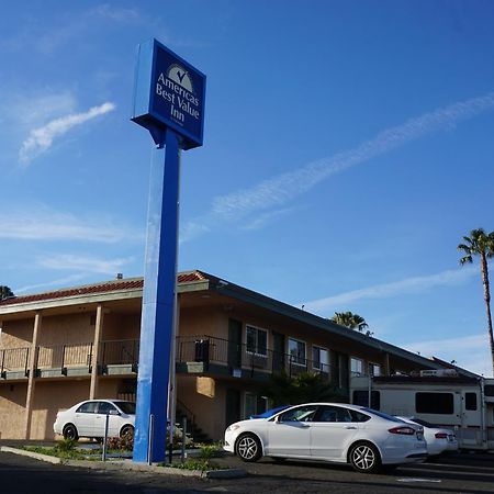 Americas Best Value Inn Thousand Oaks Exterior foto