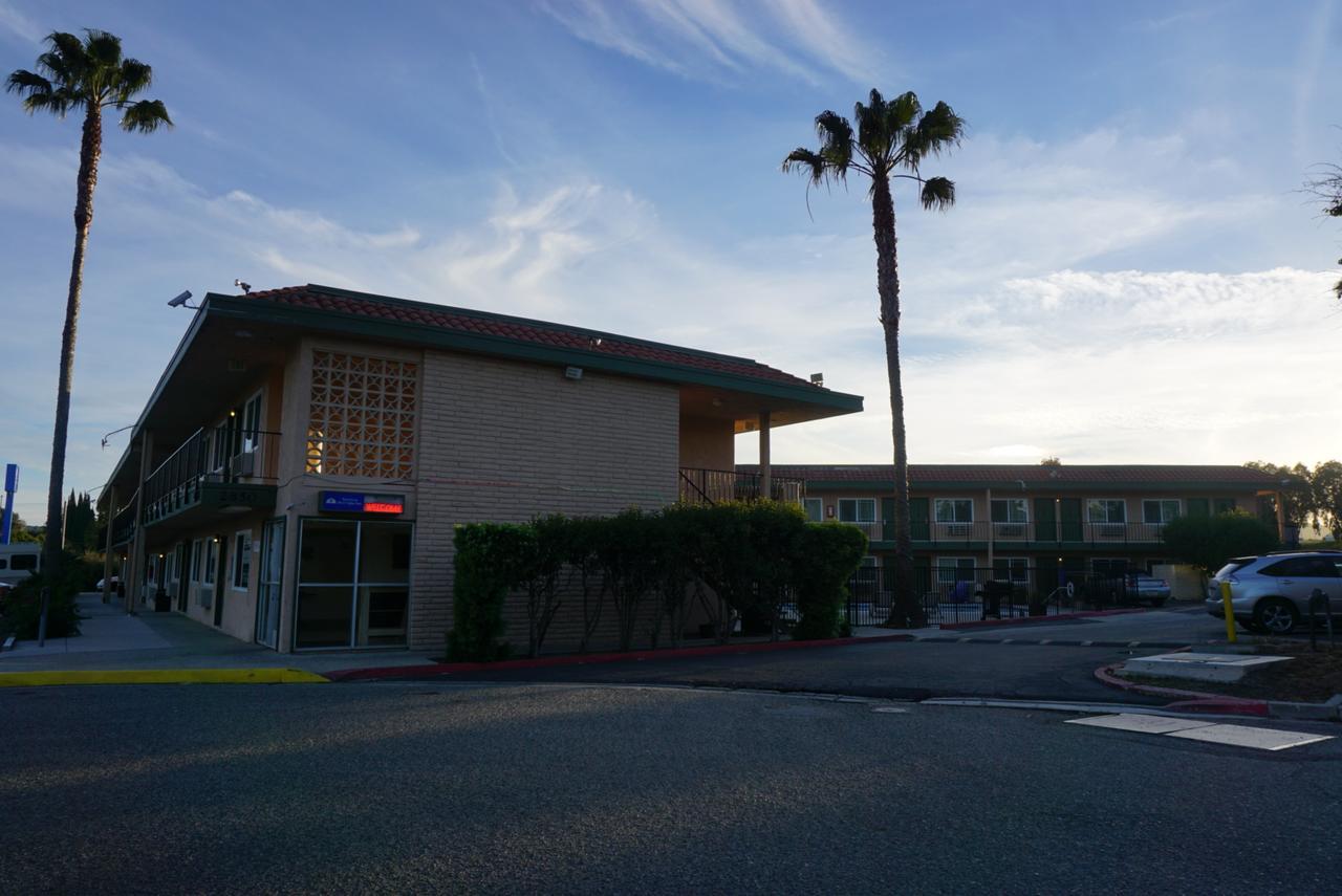 Americas Best Value Inn Thousand Oaks Exterior foto