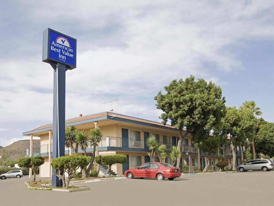 Americas Best Value Inn Thousand Oaks Exterior foto