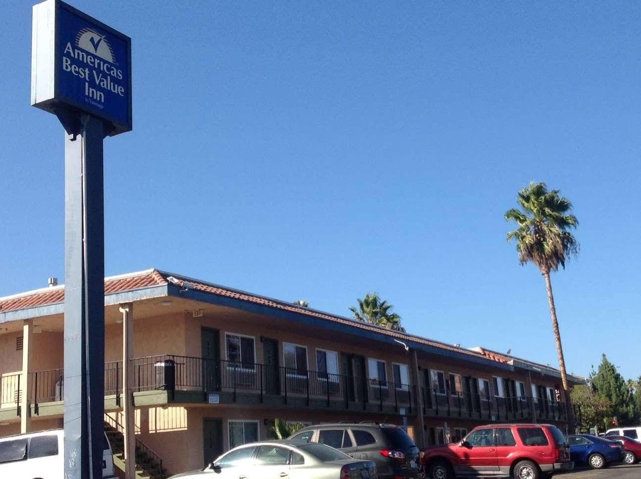 Americas Best Value Inn Thousand Oaks Exterior foto